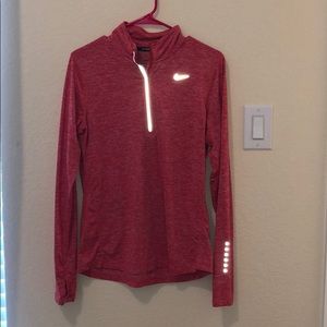 Nike 1/2 zip long sleeve shirt